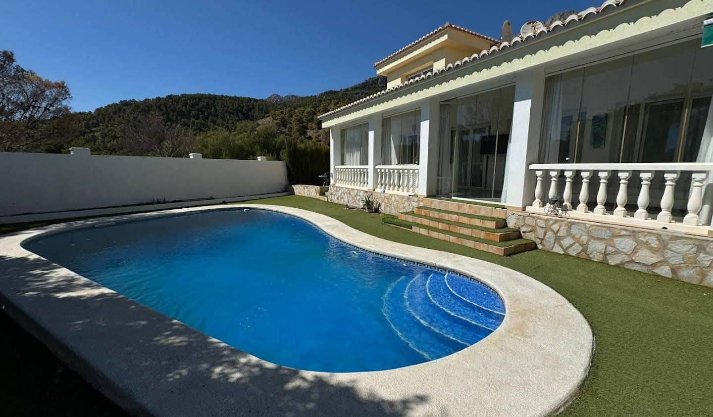 Property with pool Altea