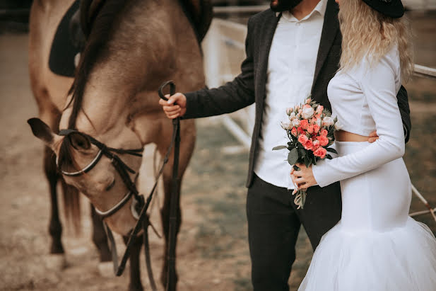 ช่างภาพงานแต่งงาน Archil Manvelidze (photoarchi) ภาพเมื่อ 6 เมษายน 2023