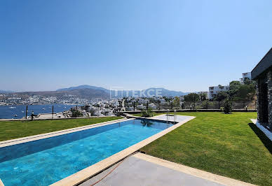 House with pool and terrace 3