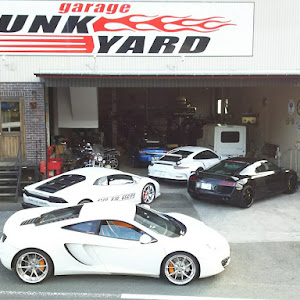 R8 クーペ