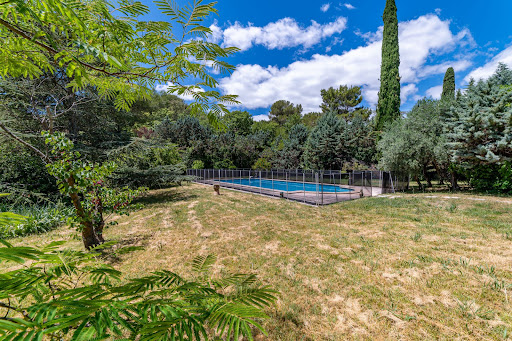 House with pool and terrace 2