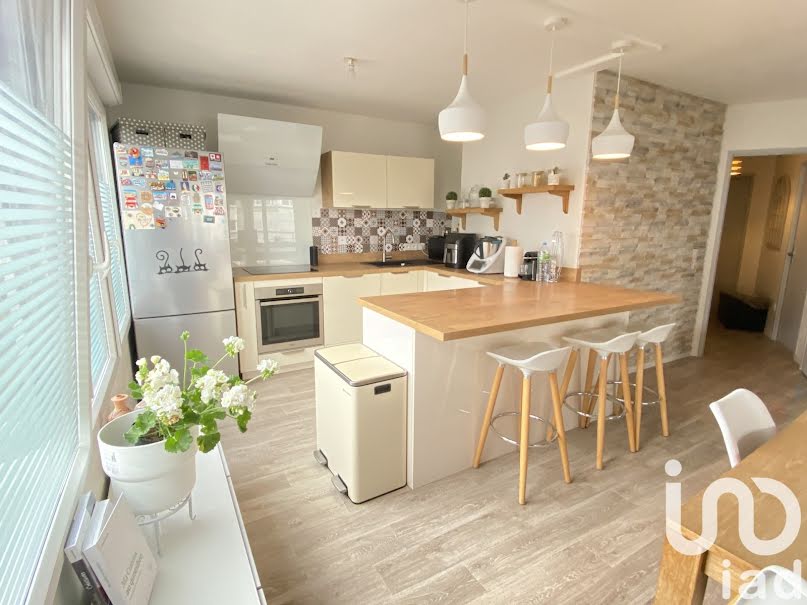 Vente appartement 5 pièces 95 m² à Les Ulis (91940), 279 000 €