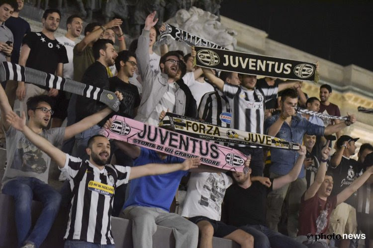 FOTO: Real-fan verminkt voor één dag zijn maagdelijk witte shirt