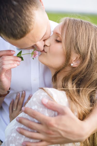 Fotógrafo de bodas Katerina Avramenko (iznanka). Foto del 22 de mayo 2014