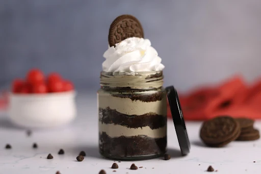 Chocolate Oreo Jar Cake Medium