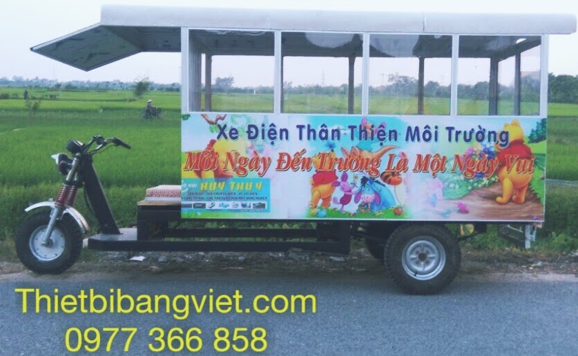 Xe điện ba bánh chở học sinh Bằng Việt