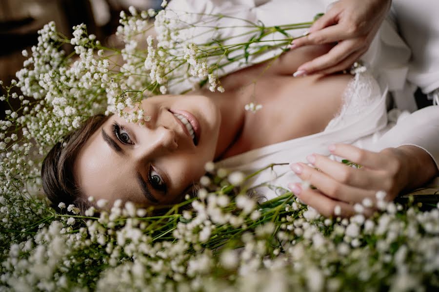 Wedding photographer Alisa Tant (ainwonderland). Photo of 17 April 2023