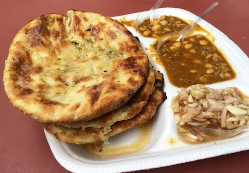 Aloo Kulcha (Less Spicy)