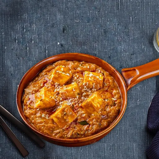 Pandara Road Paneer Makhani