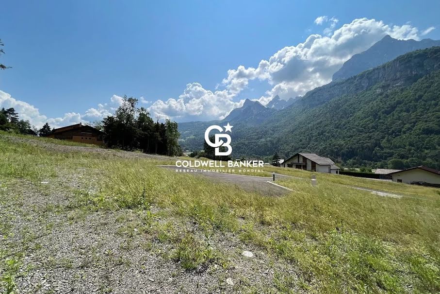 Vente terrain  594 m² à Magland (74300), 142 000 €