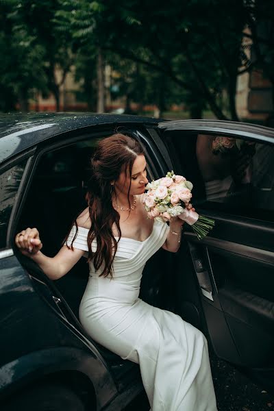 Wedding photographer Marina Lisogor (lysohormarina). Photo of 13 June 2023