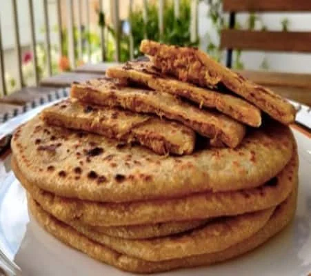 Jain Jamaican Paneer Paratha