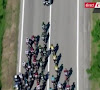 VIDEO: Hallucinant, motor veroorzaakt ongeluk in Giropeloton