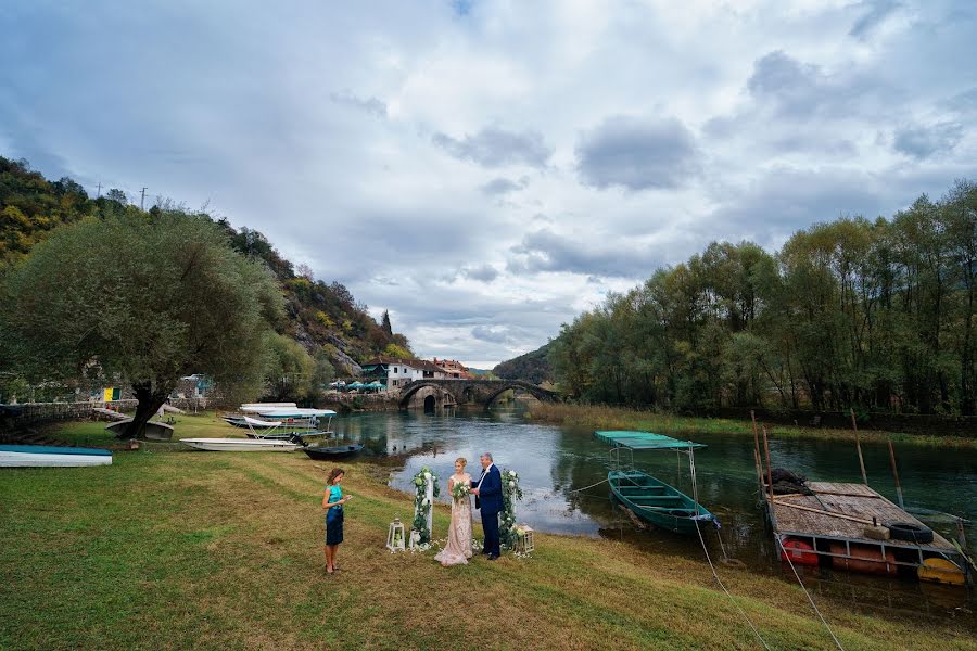 Svatební fotograf Aleksandr Melkonyanc (sunsunstudio). Fotografie z 26.prosince 2016