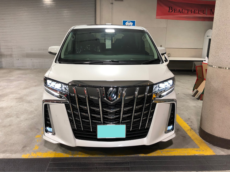 アルファードの納車から現在までの愛車・天才フラさん・furafactory・aspectlowness・大人のおもちゃに関するカスタム事例の投稿画像1枚目