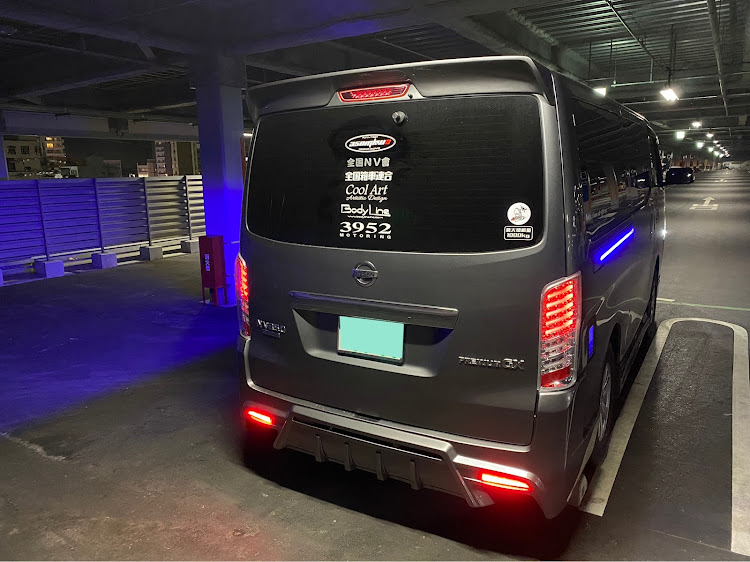 NV350キャラバンの全国NV會・箱車連合・LEDに関するカスタム事例の投稿画像1枚目