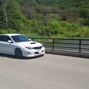 インプレッサ WRX STI GVF