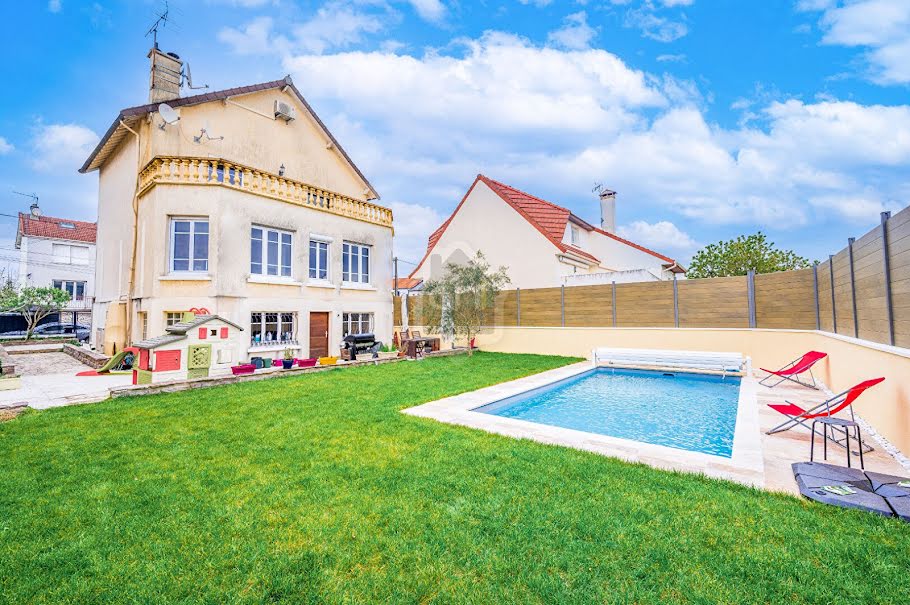 Vente maison 7 pièces 172 m² à Noisy-le-Grand (93160), 749 000 €