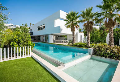 Villa with pool 20