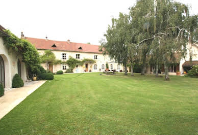 Villa avec piscine et terrasse 8