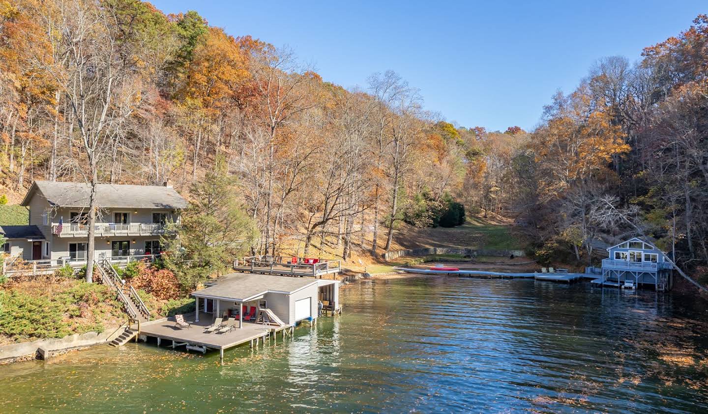 House Lake Lure