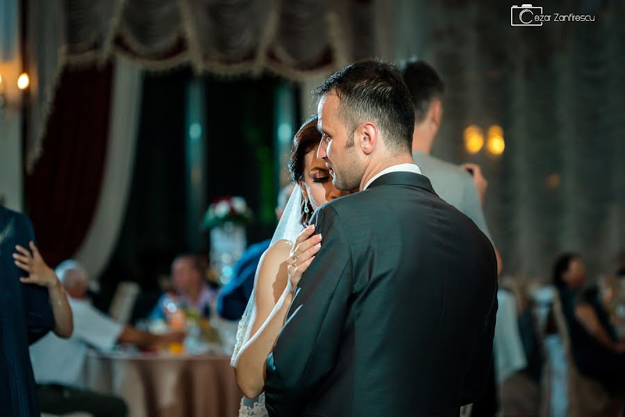 Wedding photographer Cezar Zanfirescu (cezarzanf). Photo of 14 May 2018