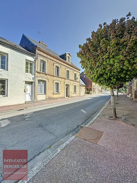 Vente propriété 10 pièces 238 m² à Livarot-Pays-d'Auge (14140), 495 000 €