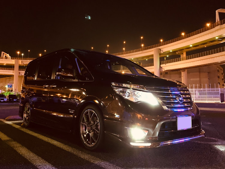 セレナの大黒PAに関するカスタム事例の投稿画像1枚目