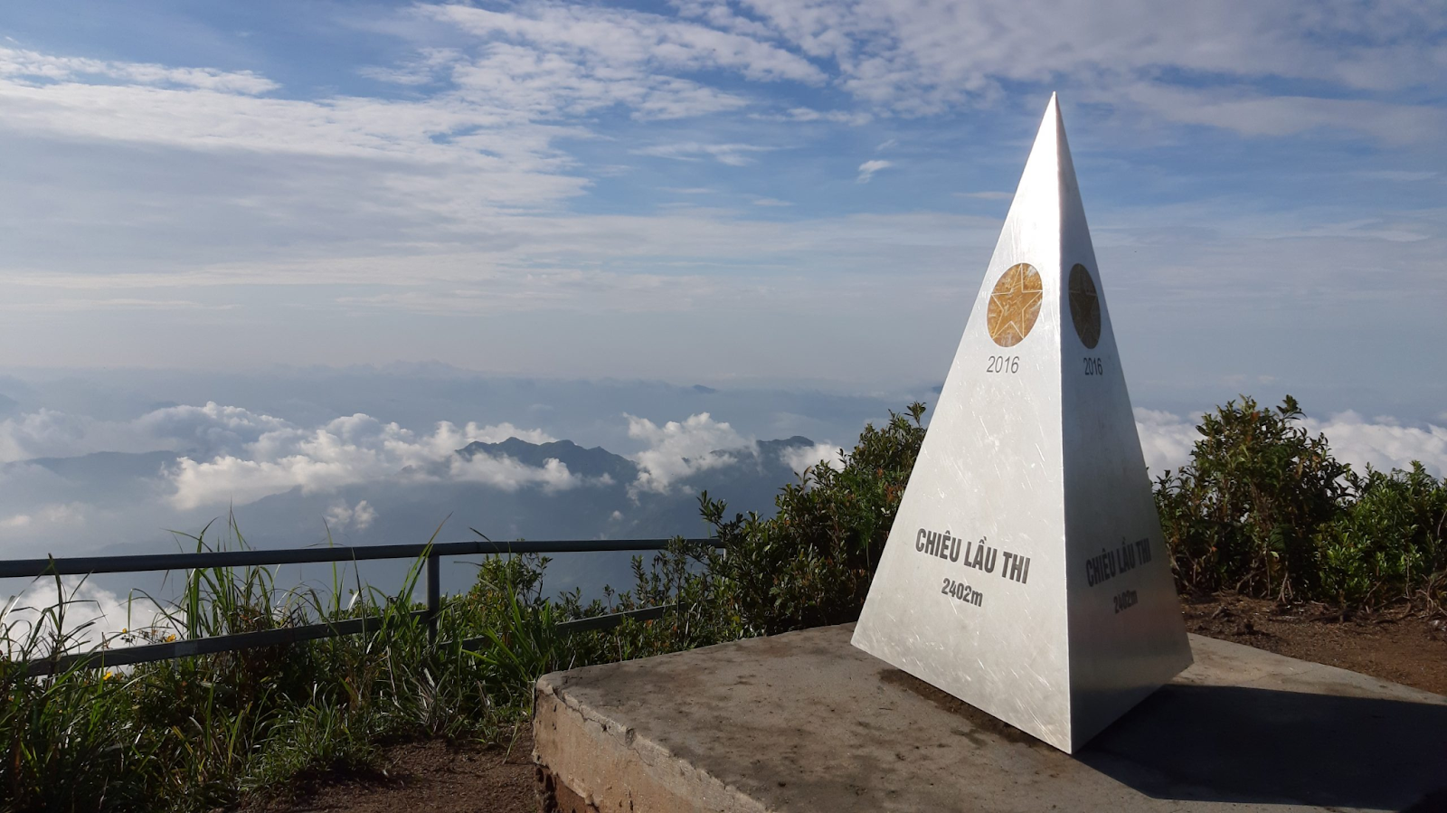 Chieu Lau Thi peak, Hoang Su Phi