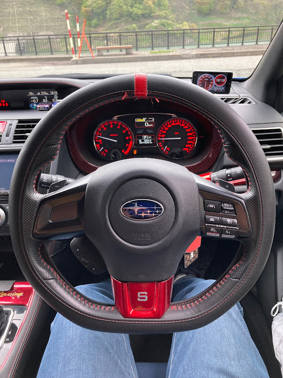 WRX S4のみんなのステアリングが見たい・楽しいひと時・いいね＆フォロー＆コメントありがとうございます・友達に感謝・月山ダムに関するカスタム事例の投稿画像1枚目