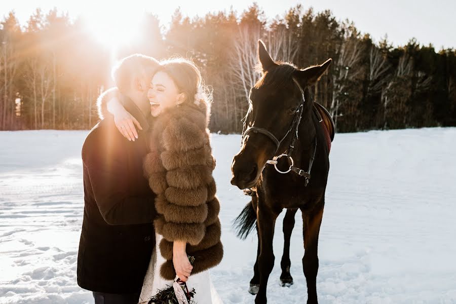 Fotógrafo de casamento Aleksandr Dyadkin (duetphotomoments). Foto de 15 de dezembro 2017