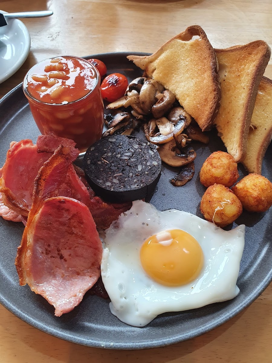 Gluten Free Full English (extra bacon in place of the sausage)