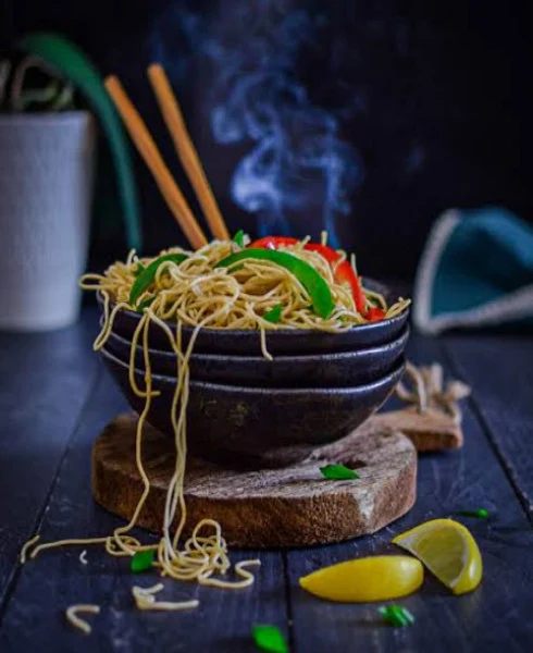 Veg Hakka Noodles