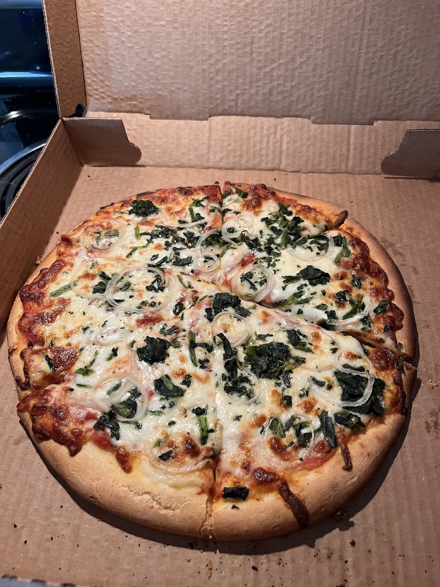 GF pizza w/spinach and onions