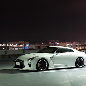 NISSAN GT-R