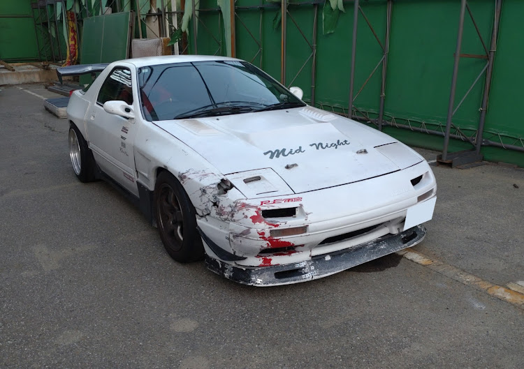RX-7のいつもイイネ&コメントありがとうございます🙇‍♂️・最近板金作業多いな。。・4月もよろしくお願い致します🌸・お仕事ください(´･∀･｀)に関するカスタム事例の投稿画像2枚目
