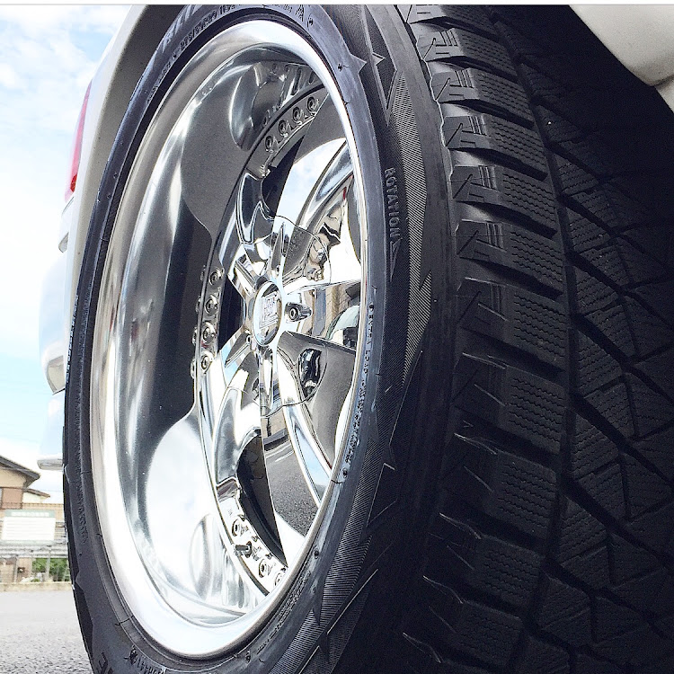 ランドクルーザー100の2UZ-FE・ランクル100・ランクル・ランドクルーザー・スタッドレスに関するカスタム事例の投稿画像12枚目