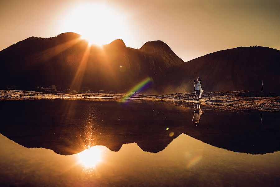 Pulmafotograaf Mauro Cesar (maurocesarfotog). Foto tehtud 18 august 2019