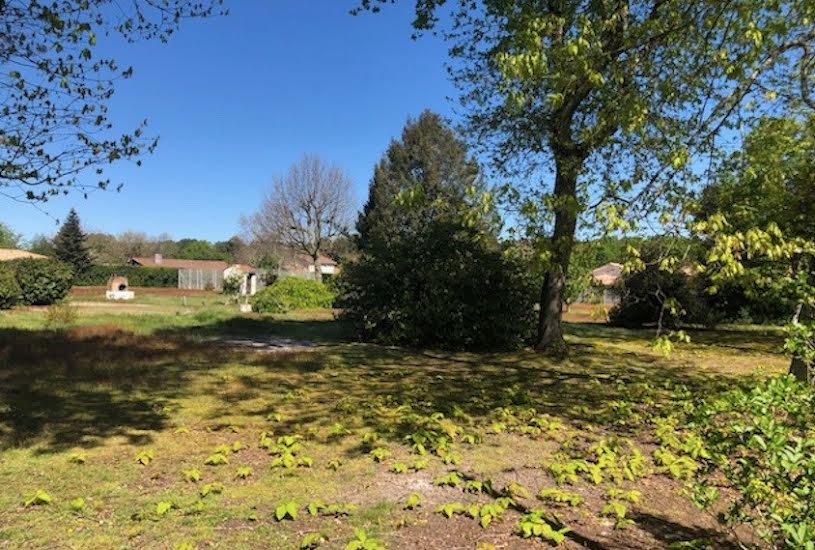  Vente Terrain à bâtir - 520m² à Saint-Médard-en-Jalles (33160) 