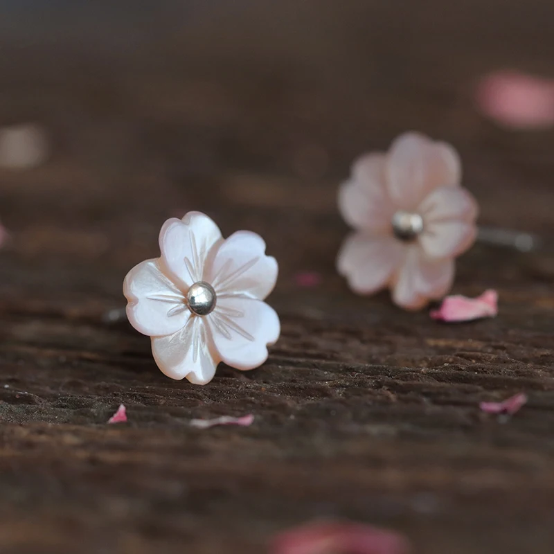 Title 4, Boucles doreilles petites fleurs coquillages e...