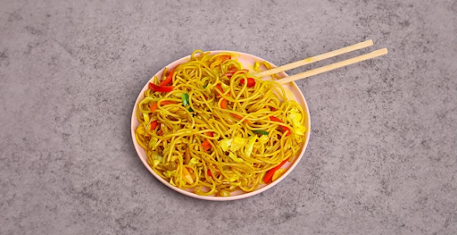 Veg Singapuri Chowmein