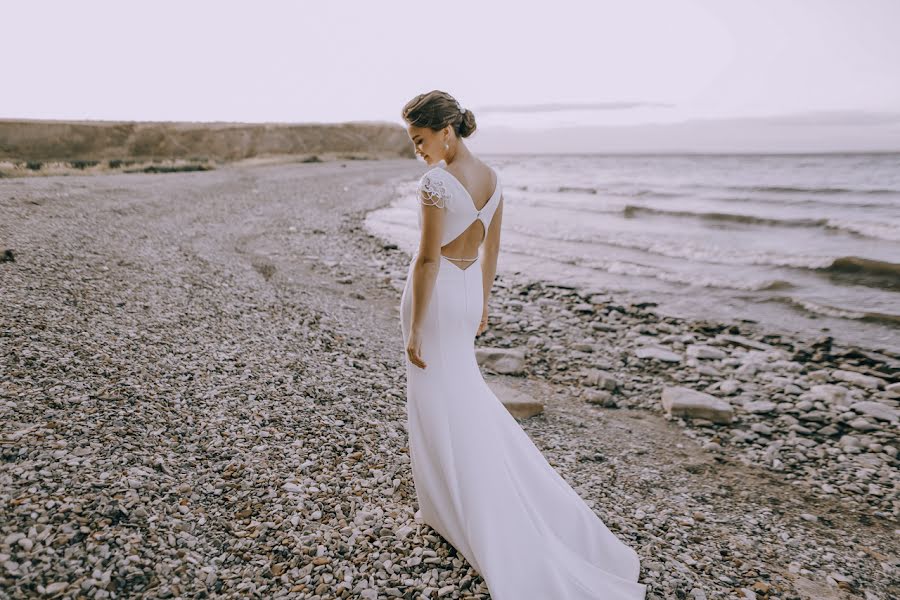 Fotógrafo de casamento Viktoriya Carkova (vikatsarkova). Foto de 31 de março 2021