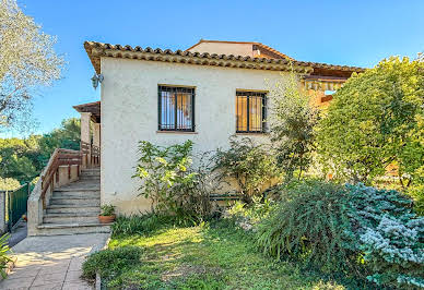 Villa avec piscine et jardin 20