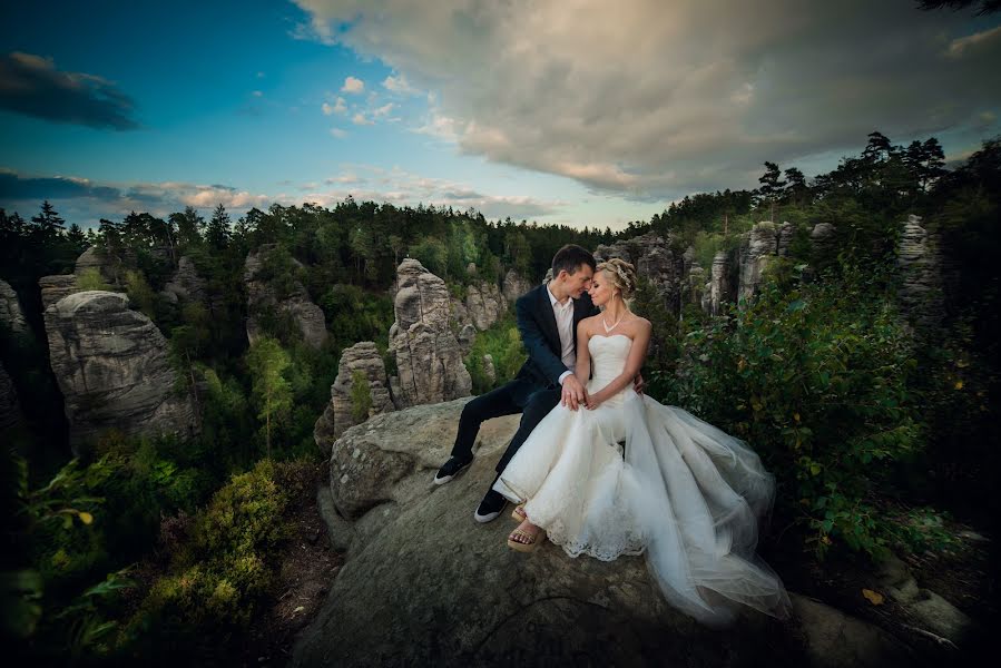 Fotografo di matrimoni Konstantin Zhdanov (crutch1973). Foto del 24 settembre 2016