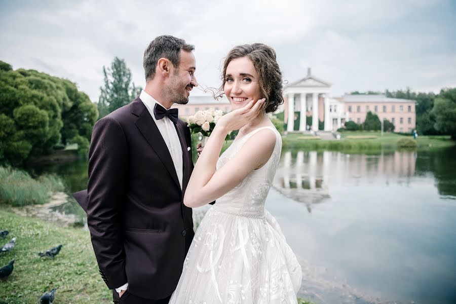 Fotógrafo de casamento Viktoriya Maslova (bioskis). Foto de 21 de agosto 2018