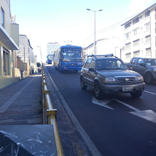 Opiniones de tecnicentro naci en Quito - Taller de reparación de automóviles