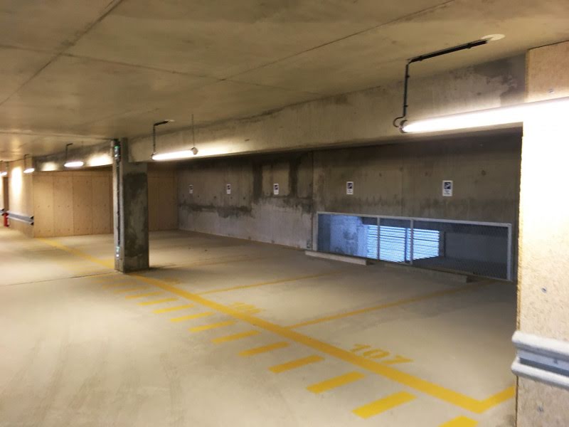 Location  parking  12 m² à Saint-Denis (93200), 42 €