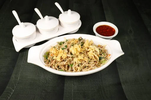 Egg Hakka Noodles