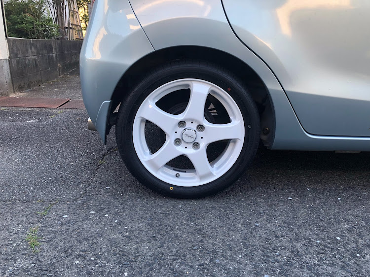 ライフのホイール・白に関するカスタム事例の投稿画像2枚目