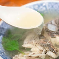 以馬內利鮮魚湯